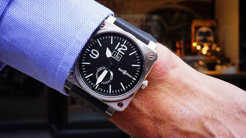 QP Exclusieve Horloges - Bell & Ross - BR 03-90  Grande Date & Reserve de Marche